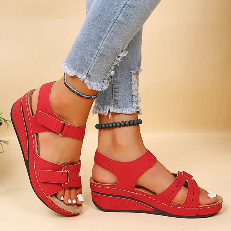 Fashionable Open Toe Women's Sandals: Summer Outdoor Solid Color Wedges with Buckle, Women's Footwear Zapatos De Mujer